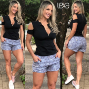 Blusinha Larissa Preta